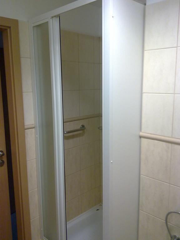 Hôtel Eszterhazy Karoly Egyetem à Eger Chambre photo