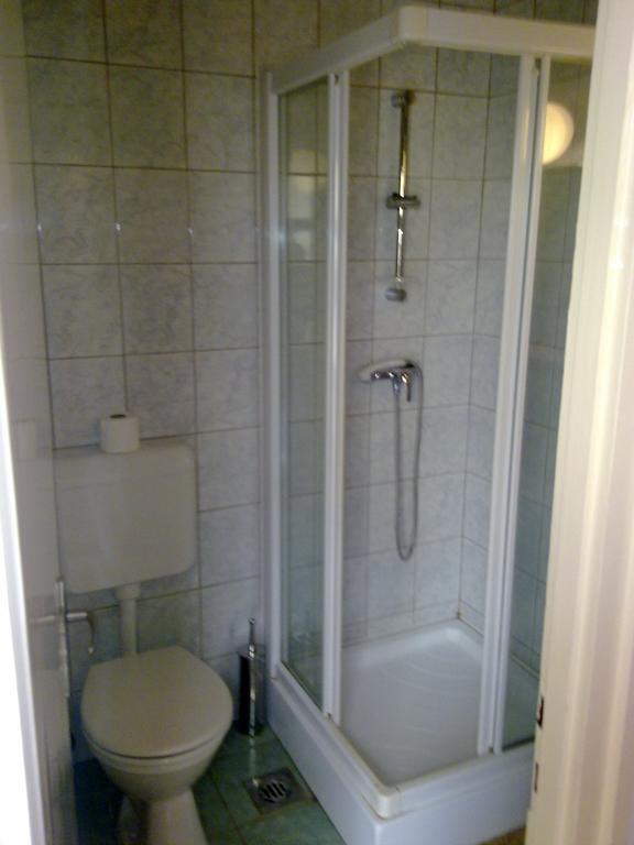 Hôtel Eszterhazy Karoly Egyetem à Eger Chambre photo