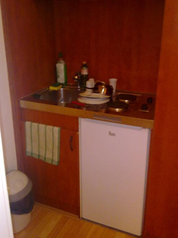 Hôtel Eszterhazy Karoly Egyetem à Eger Extérieur photo