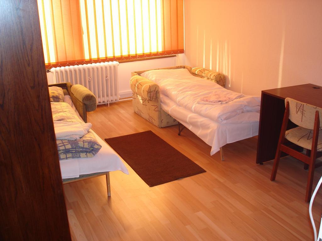 Hôtel Eszterhazy Karoly Egyetem à Eger Chambre photo
